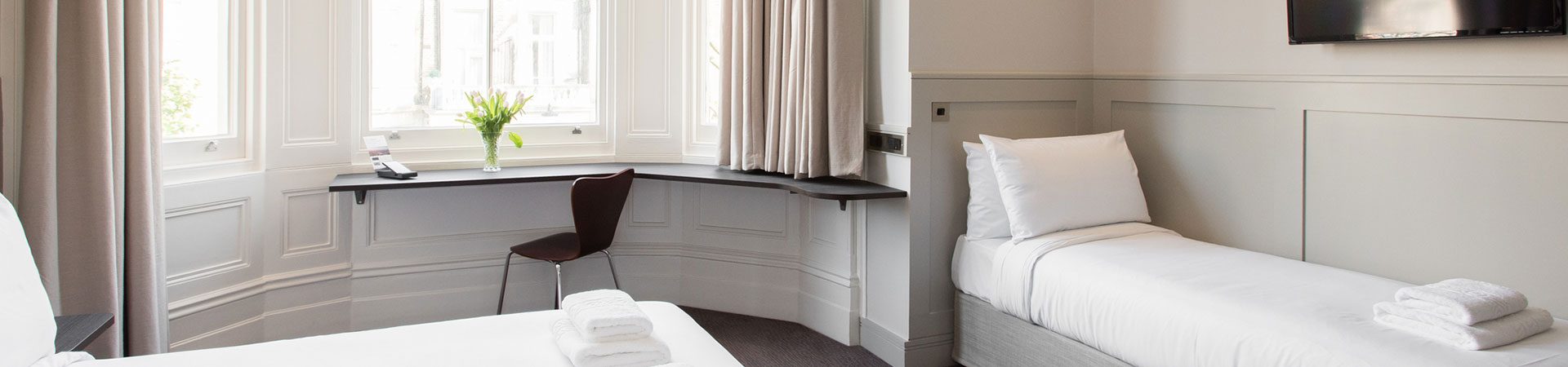 London Hotel with Triple Rooms
