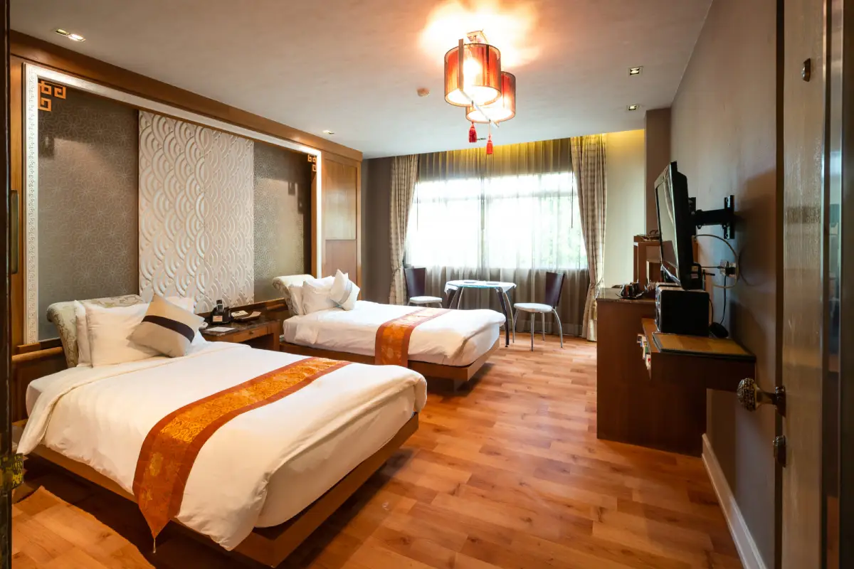 Live Elegantly in Our Contemporary Suite for Apartment