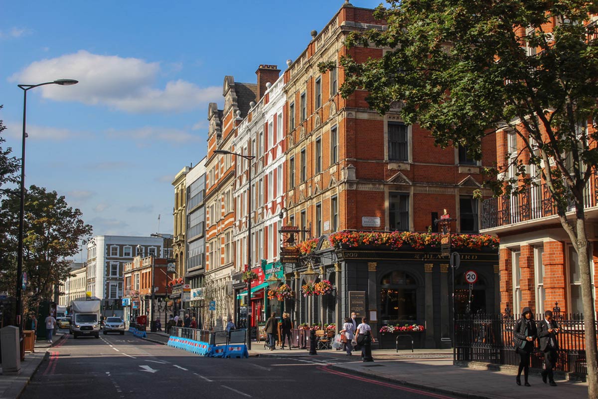 London street with shops and historic buildings | Mowbray court hotel