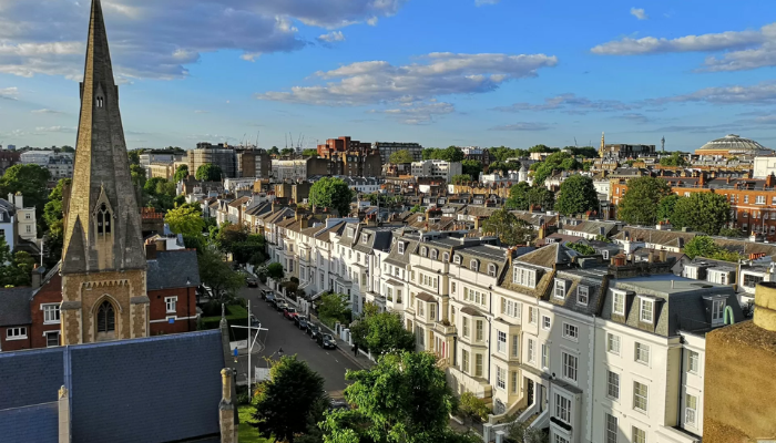 Hotel near Chelsea London with scenic neighbourhood views close to Mowbray Court Hotel