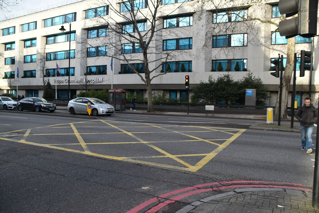 Hotel near Cromwell Hospital London with Bupa Cromwell Hospital close to Mowbray Court Hotel