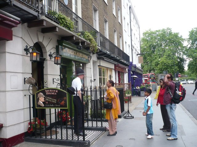 Hotel near Sherlock Holmes Museum London with Baker Street attraction close to Mowbray Court Hotel